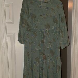 Chic Floral Long Sleeve Dress in Green